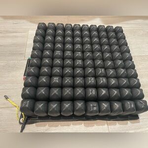 QS109C ROHO Quadtro Select High Profile Wheelchair Cushion 19.5 x17x4.25 + Cover